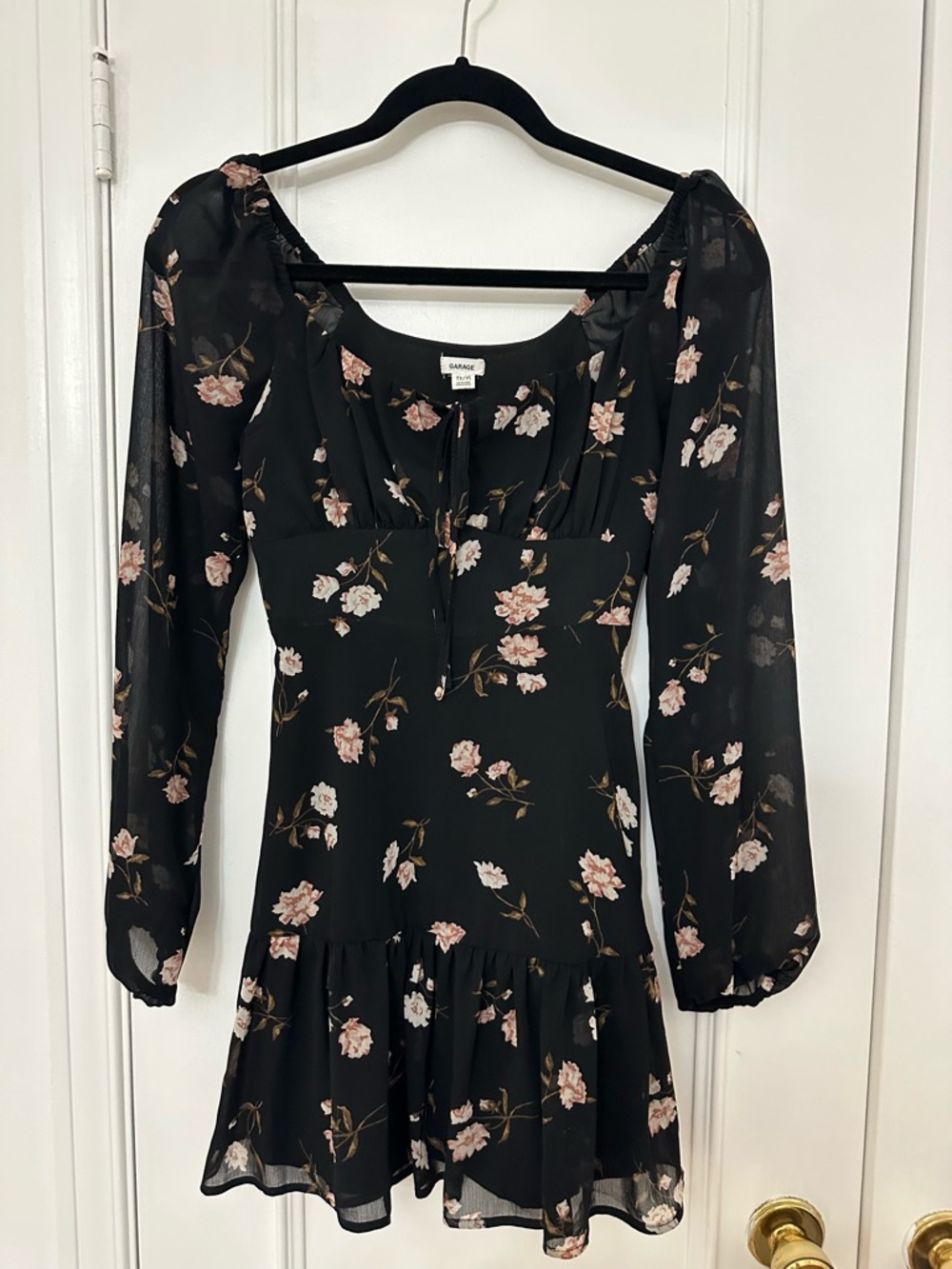 Garage Black Floral Long-Sleeve Tiered Mini Dress
